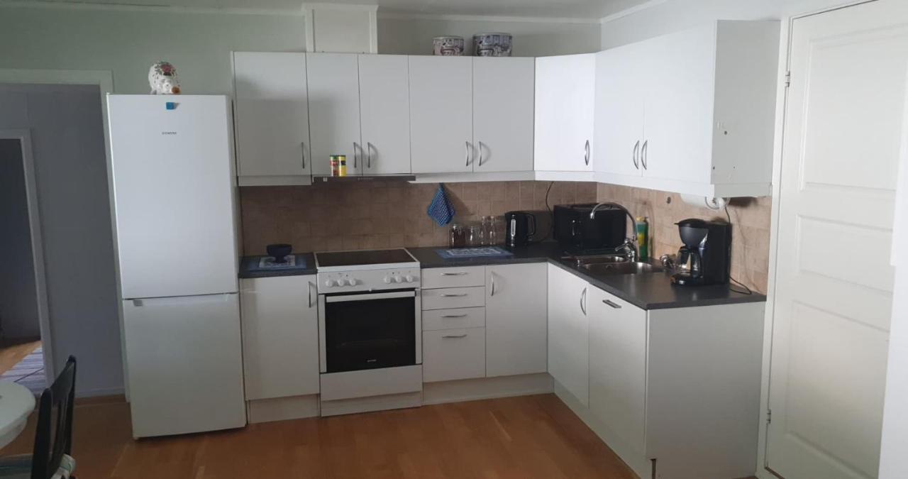Nydelig Utsikt, Egen Leilighet Med To Parkeringer Movik  Exterior photo