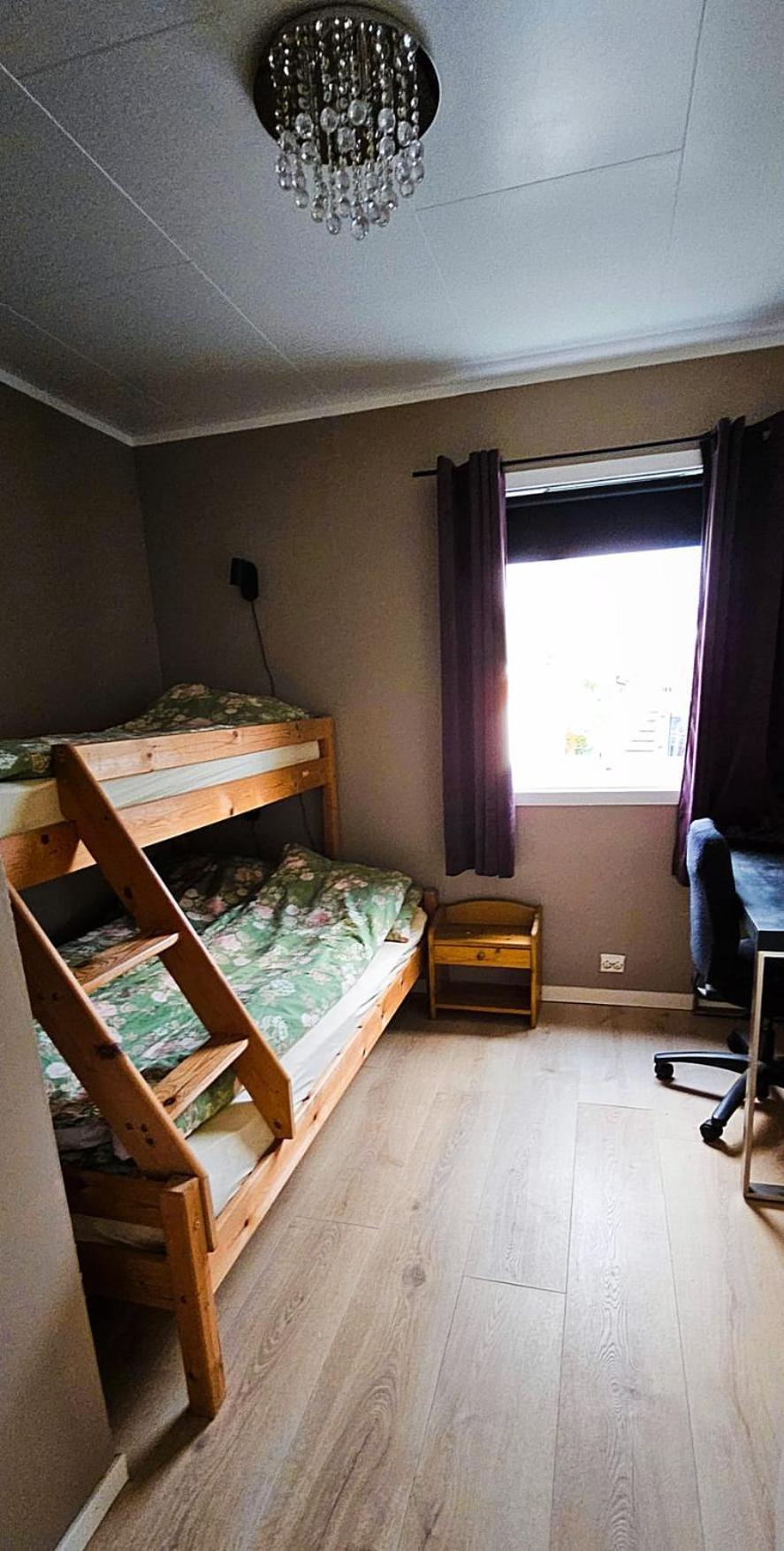 Nydelig Utsikt, Egen Leilighet Med To Parkeringer Movik  Exterior photo
