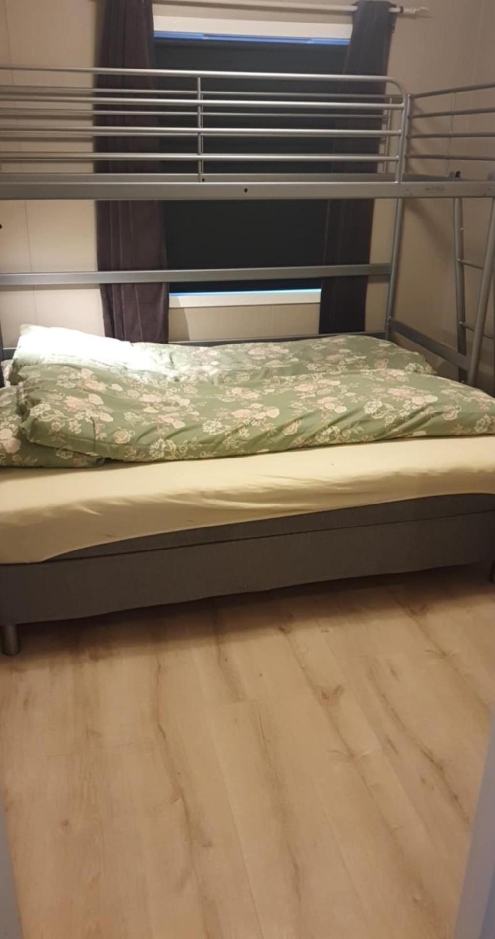 Nydelig Utsikt, Egen Leilighet Med To Parkeringer Movik  Exterior photo